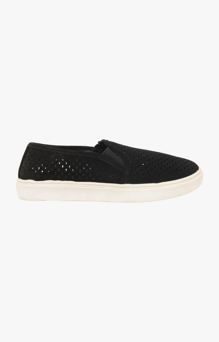 Quickk Black Closed Flats & Ballerinas