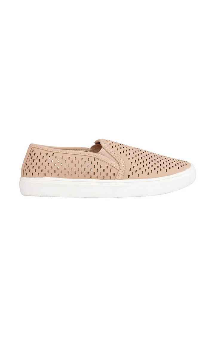 Quickk Pink Closed Flats & Ballerinas