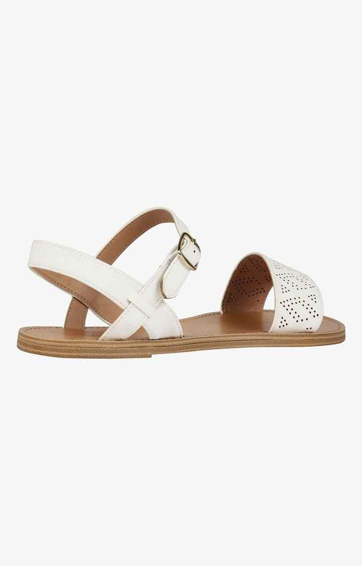 Kellyy White Flats