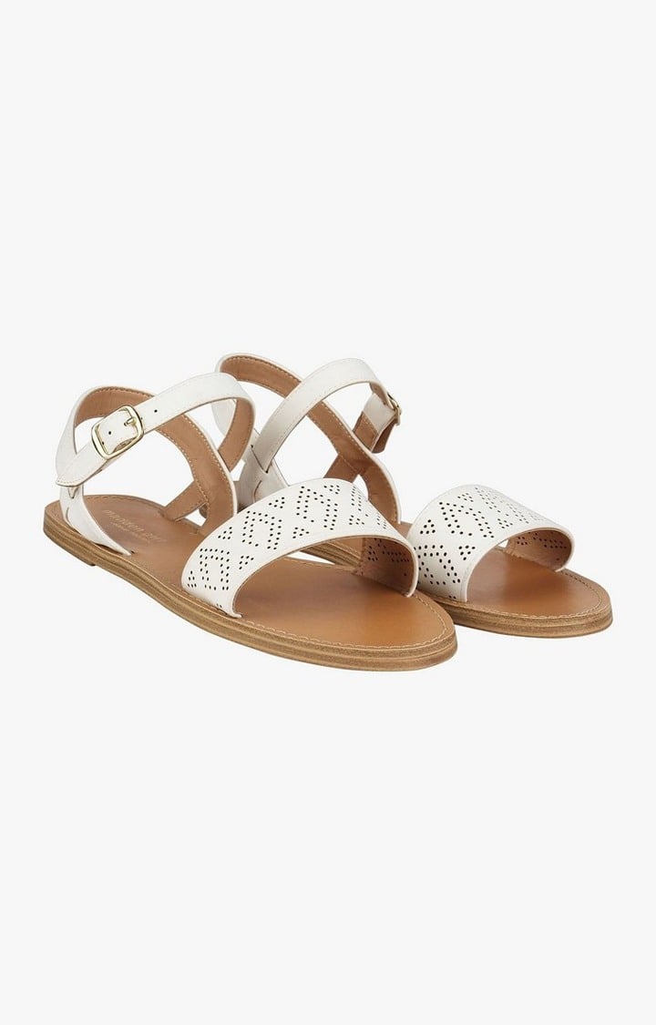 Kellyy White Flats