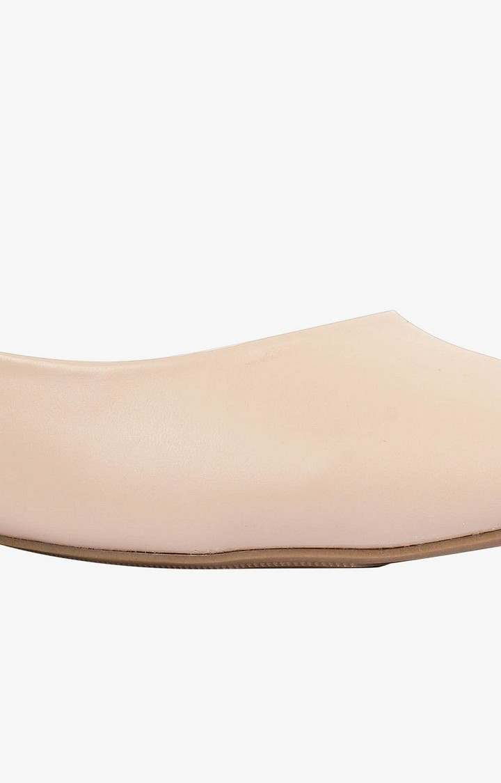 Kalii Pink Closed Flats & Ballerinas