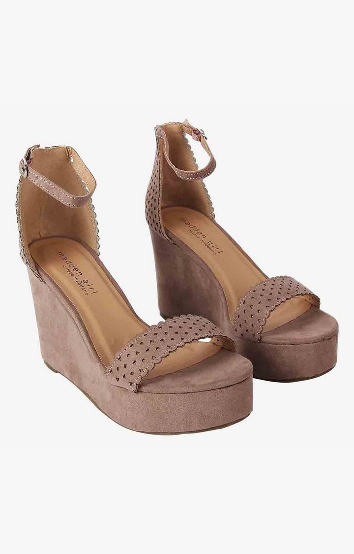 Abba Red Wedges
