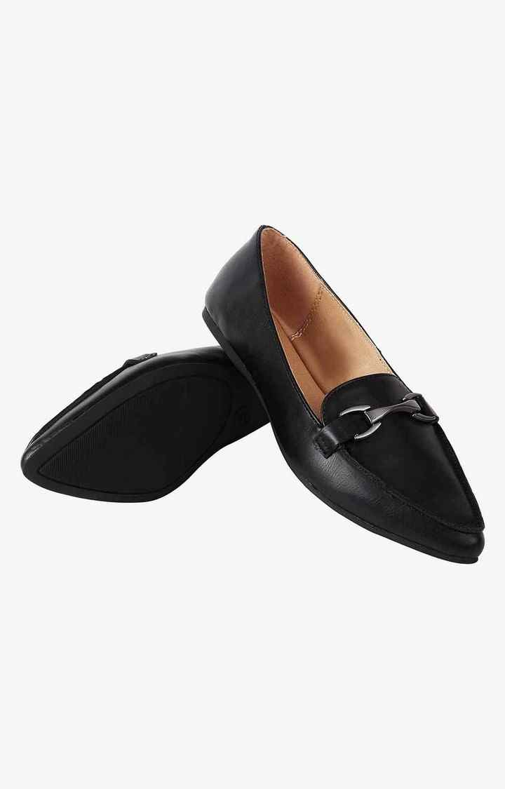 Micah Black Closed Flats & Ballerinas