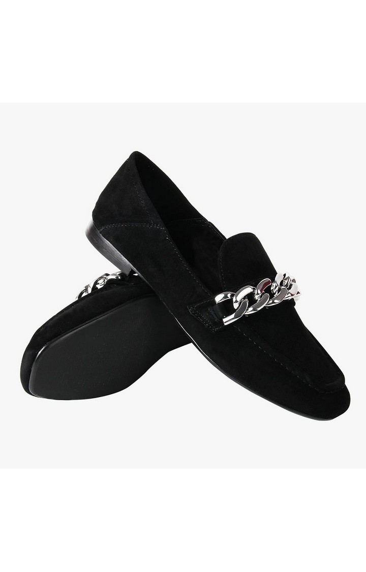 Dayna Black Closed Flats & Ballerinas