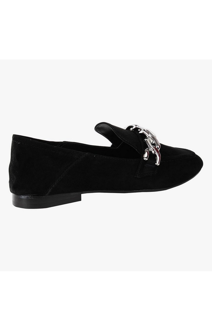 Dayna Black Closed Flats & Ballerinas