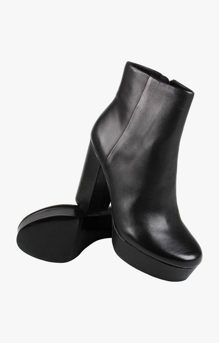 Gratify Black Boots