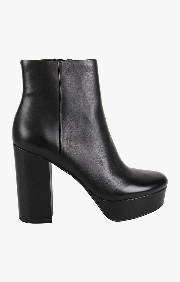 Gratify Black Boots