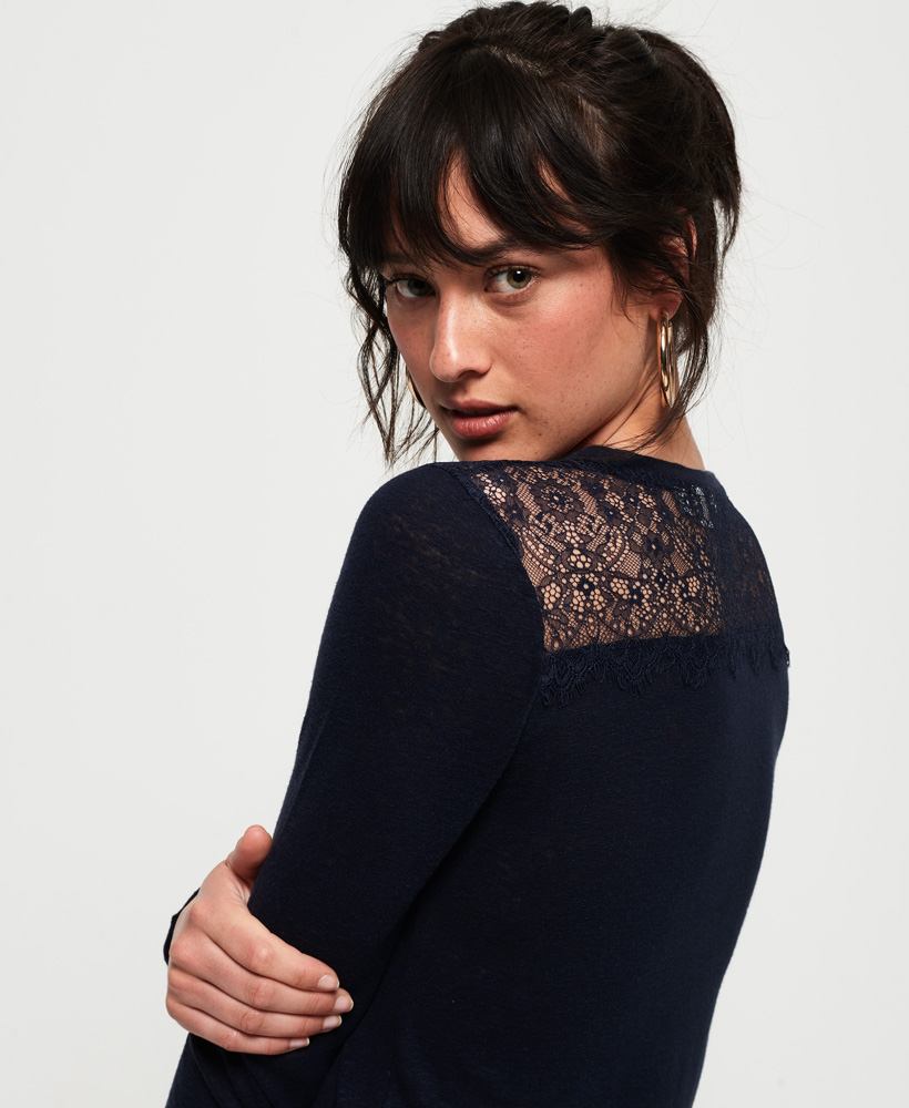 LACE BACK GRAPHIC TOP