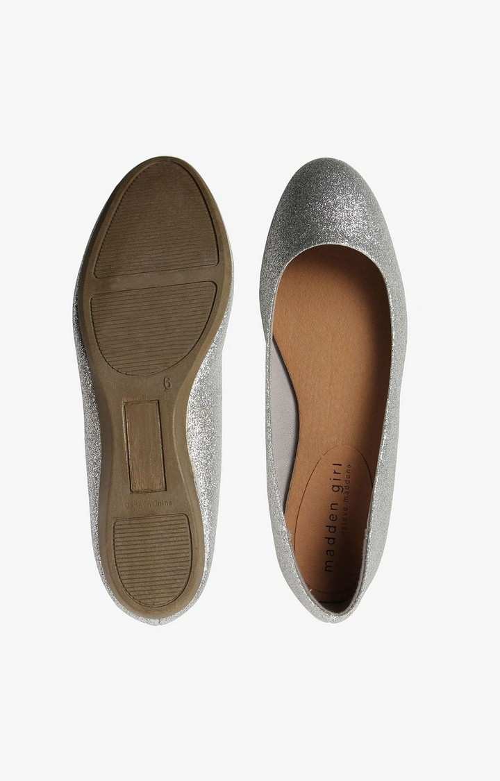 Maya Silver Closed Flats & Ballerinas