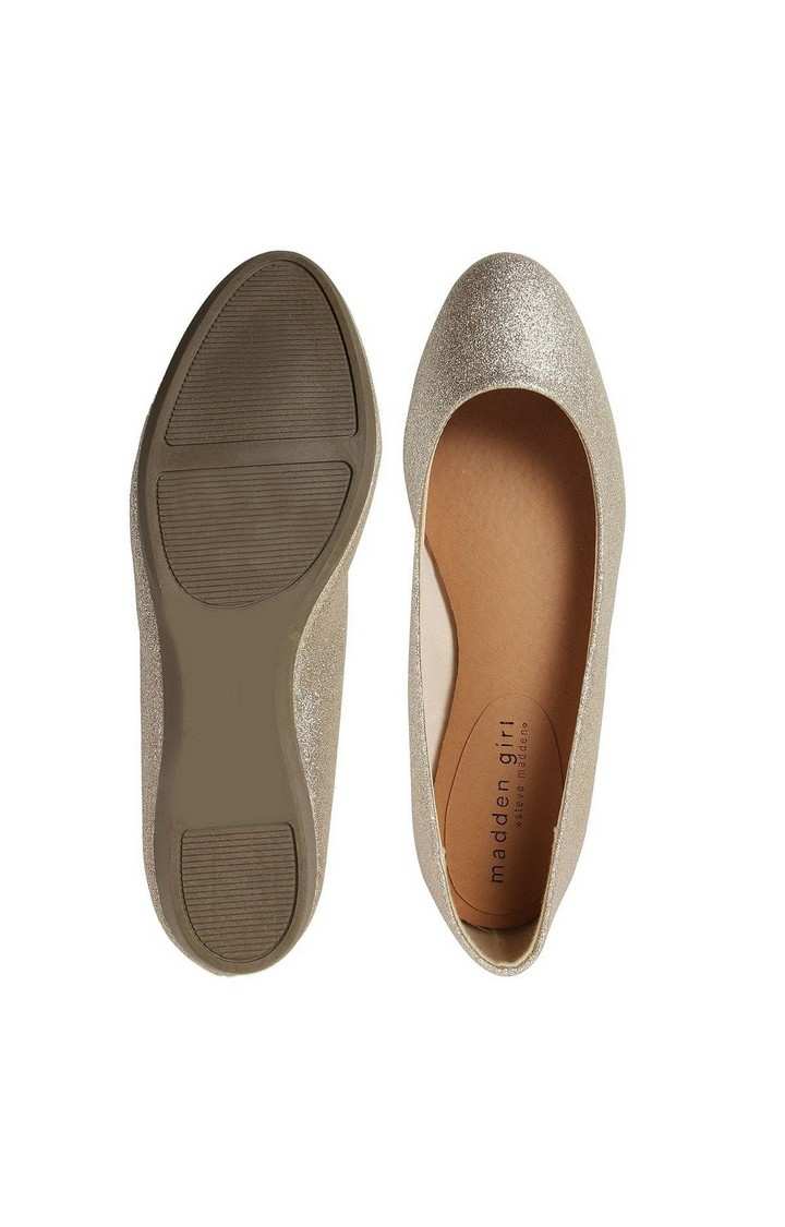 Maya Gold Closed Flats & Ballerinas