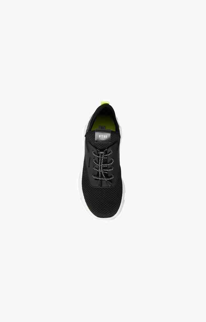Isles Black Sneakers