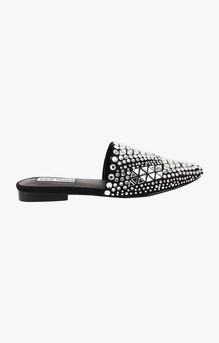 Tiara Black Closed Flats & Ballerinas