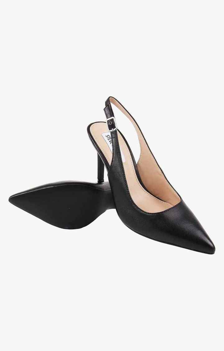 Maceyy Black Pumps