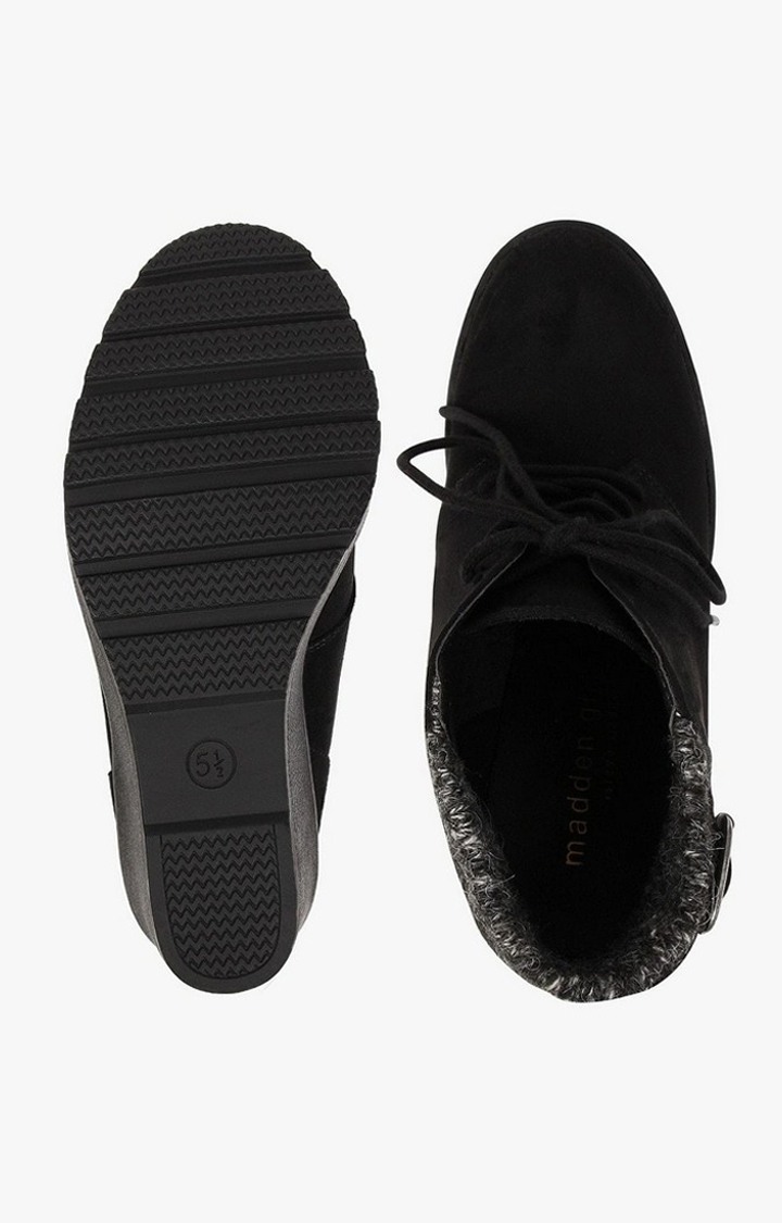 Eara Black Boots