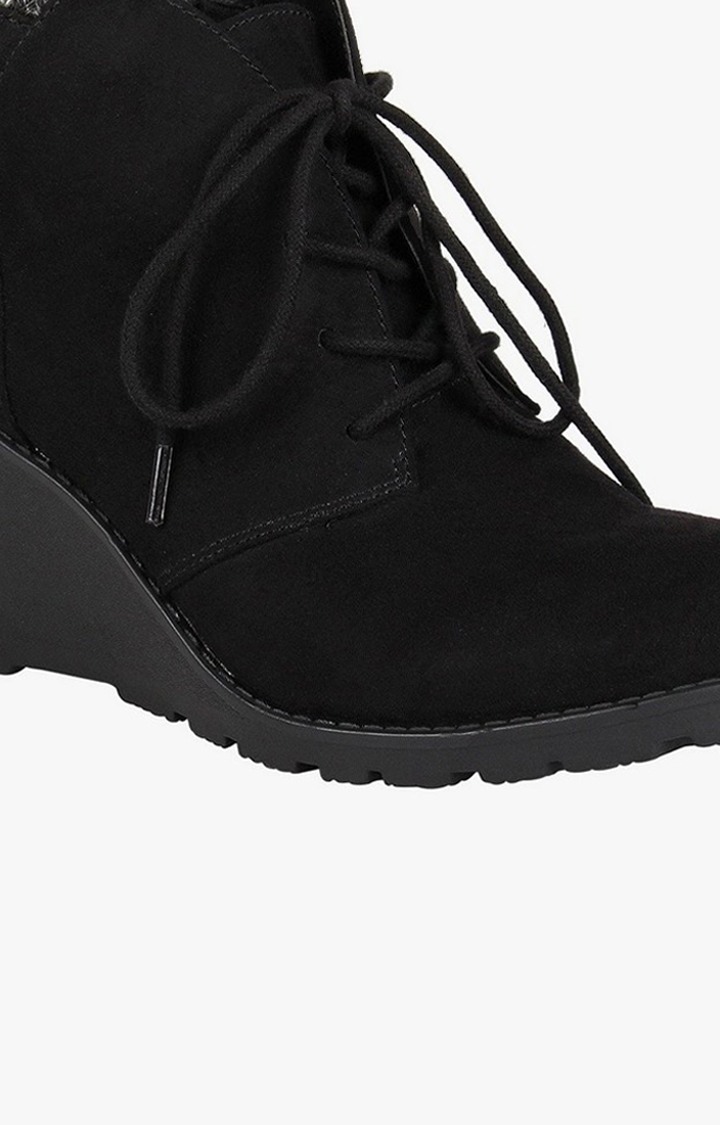 Eara Black Boots