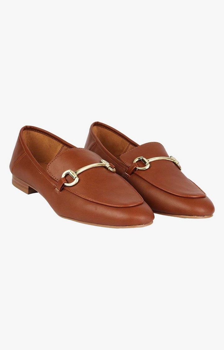Jadie Brown Closed Flats & Ballerinas