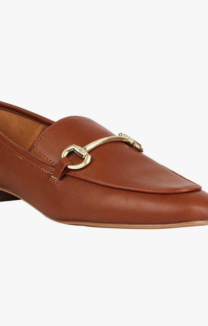 Jadie Brown Closed Flats & Ballerinas