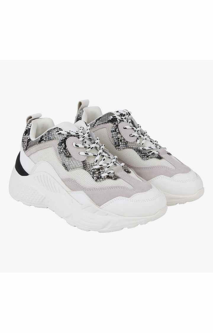 Antonia White Sneakers