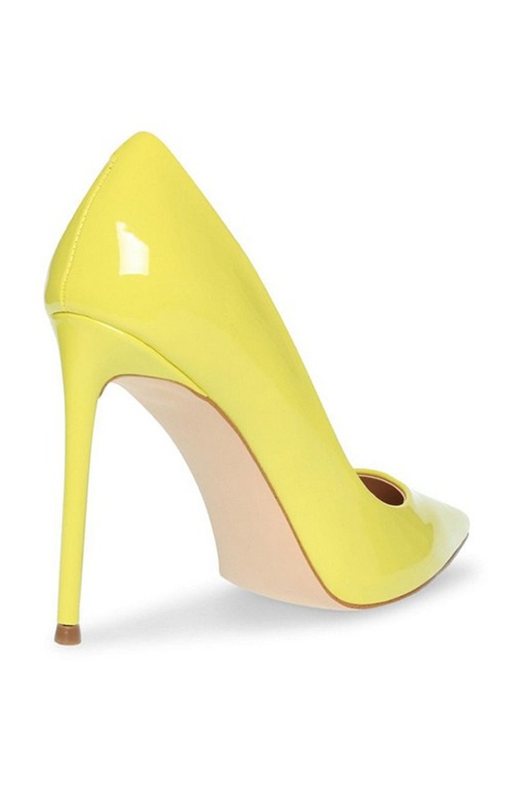 Vala Yellow Pumps