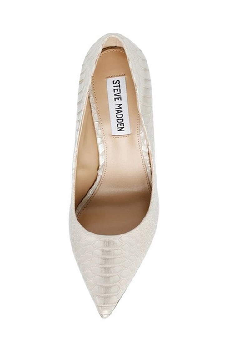 Vala White Pumps