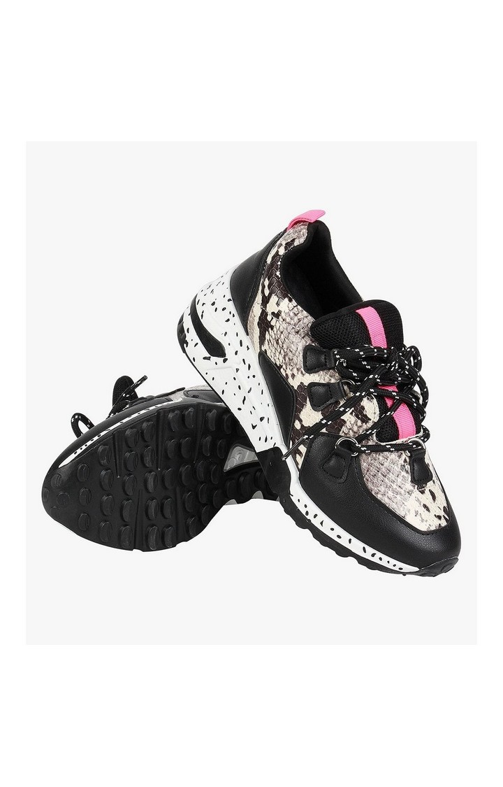 Akima Black Sneakers