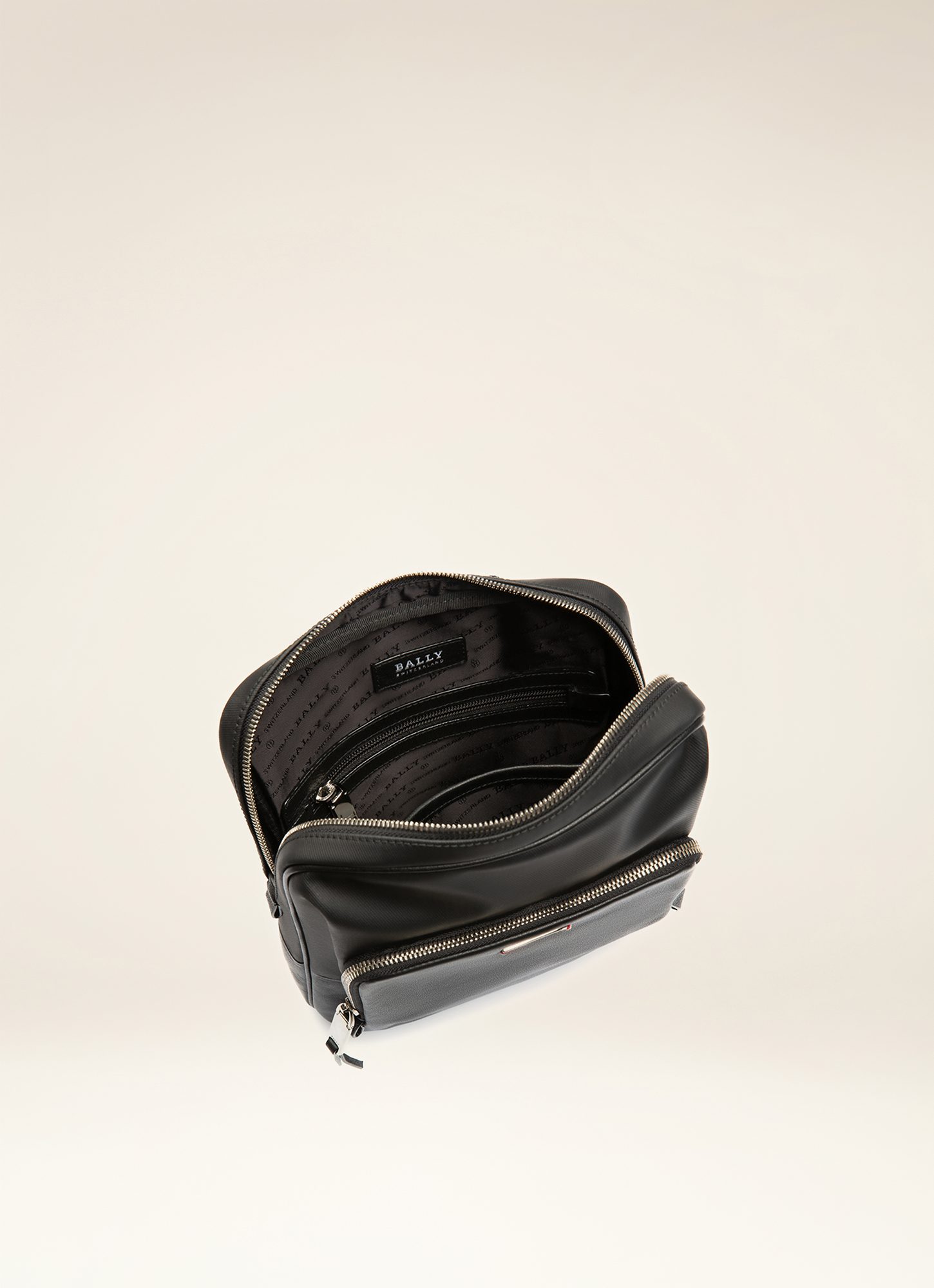 Visso Cross Body Bag