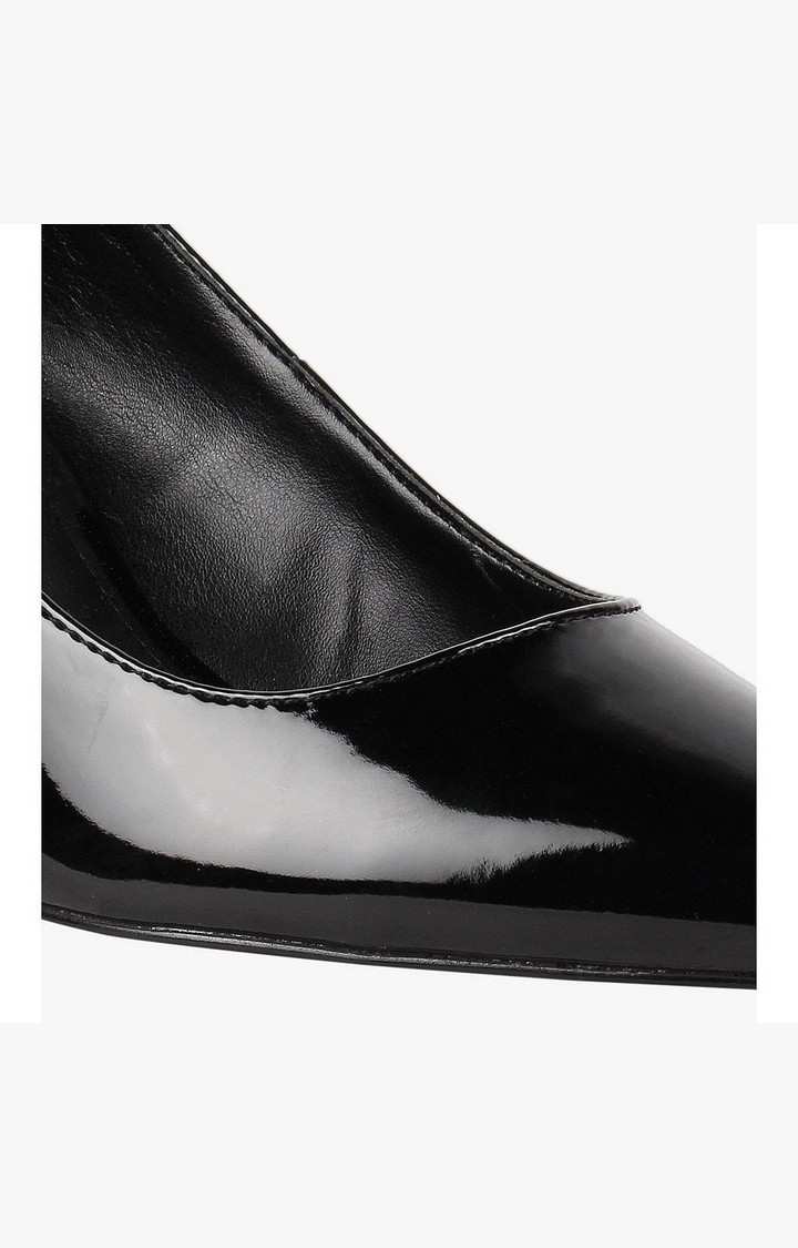 Sherrie Black Pumps