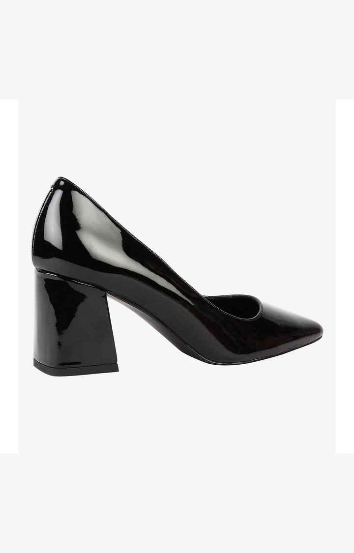 Sherrie Black Pumps