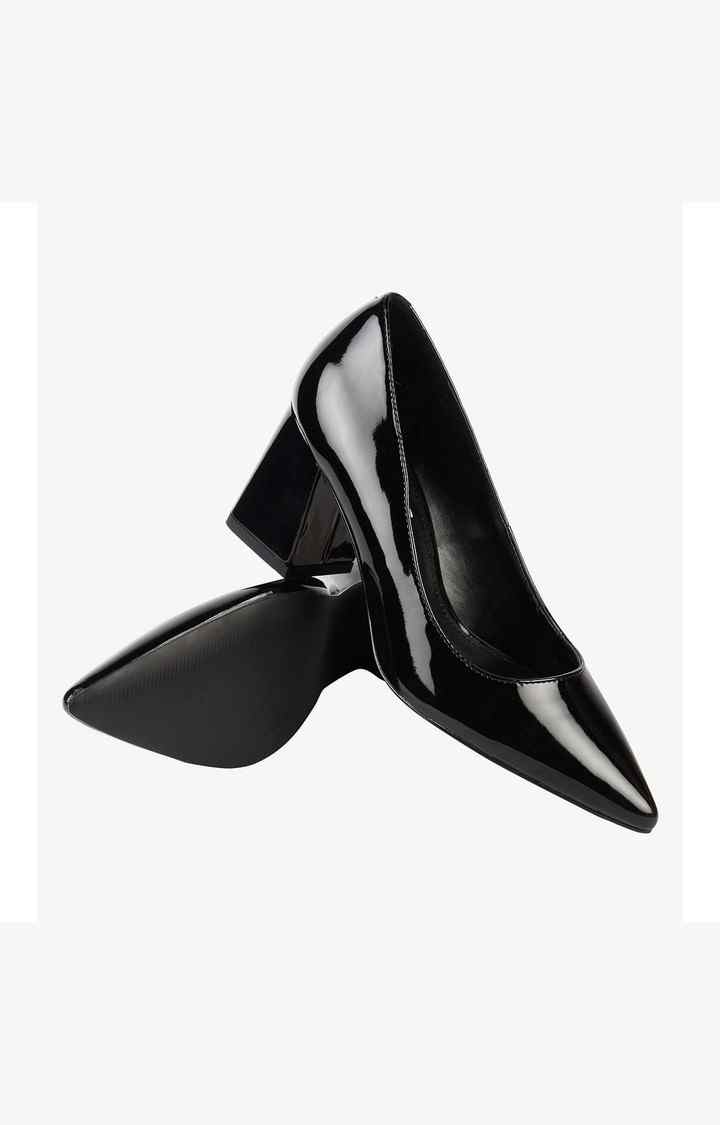Sherrie Black Pumps
