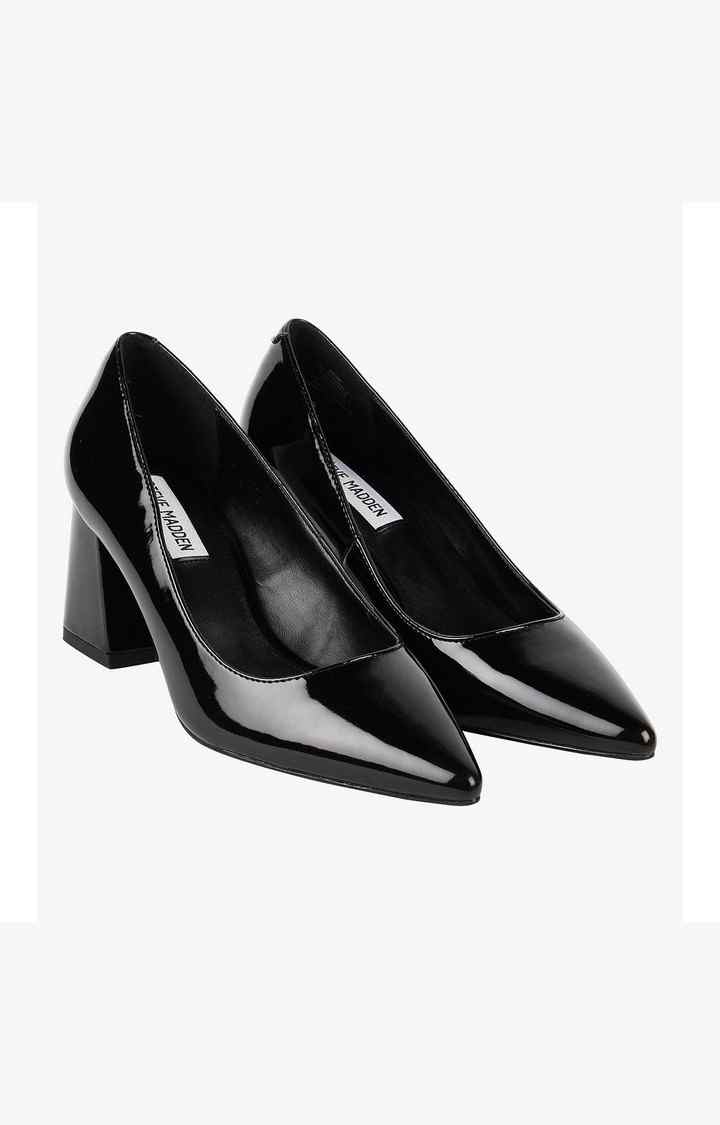 Sherrie Black Pumps