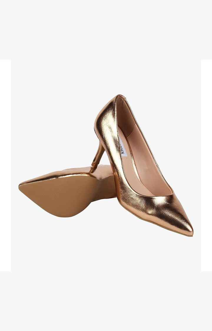 Kitkat Gold Pumps