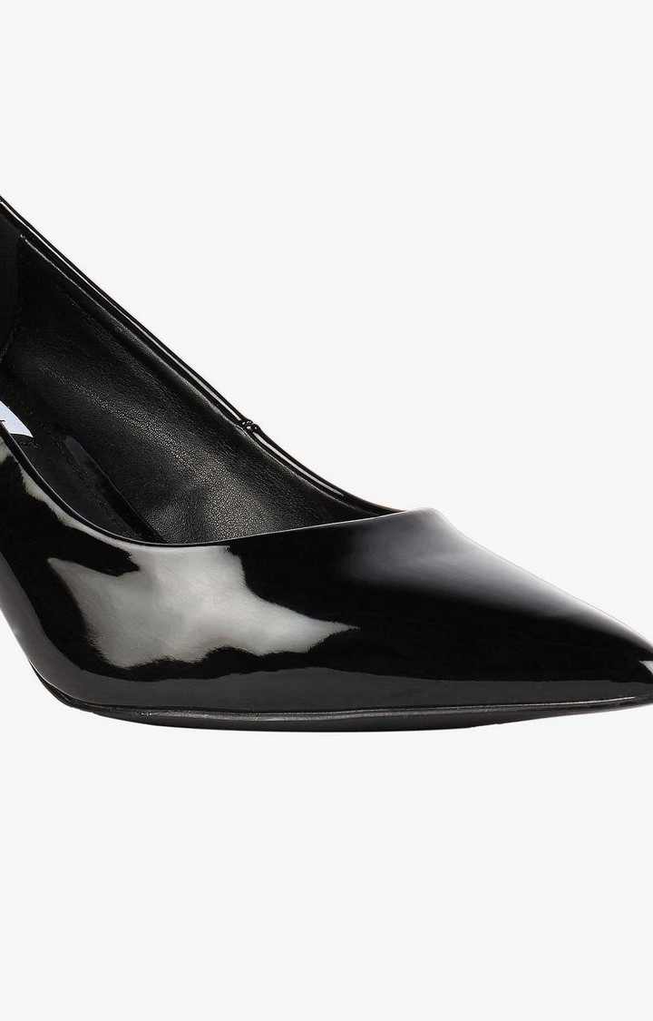 Kitkat Black Pumps
