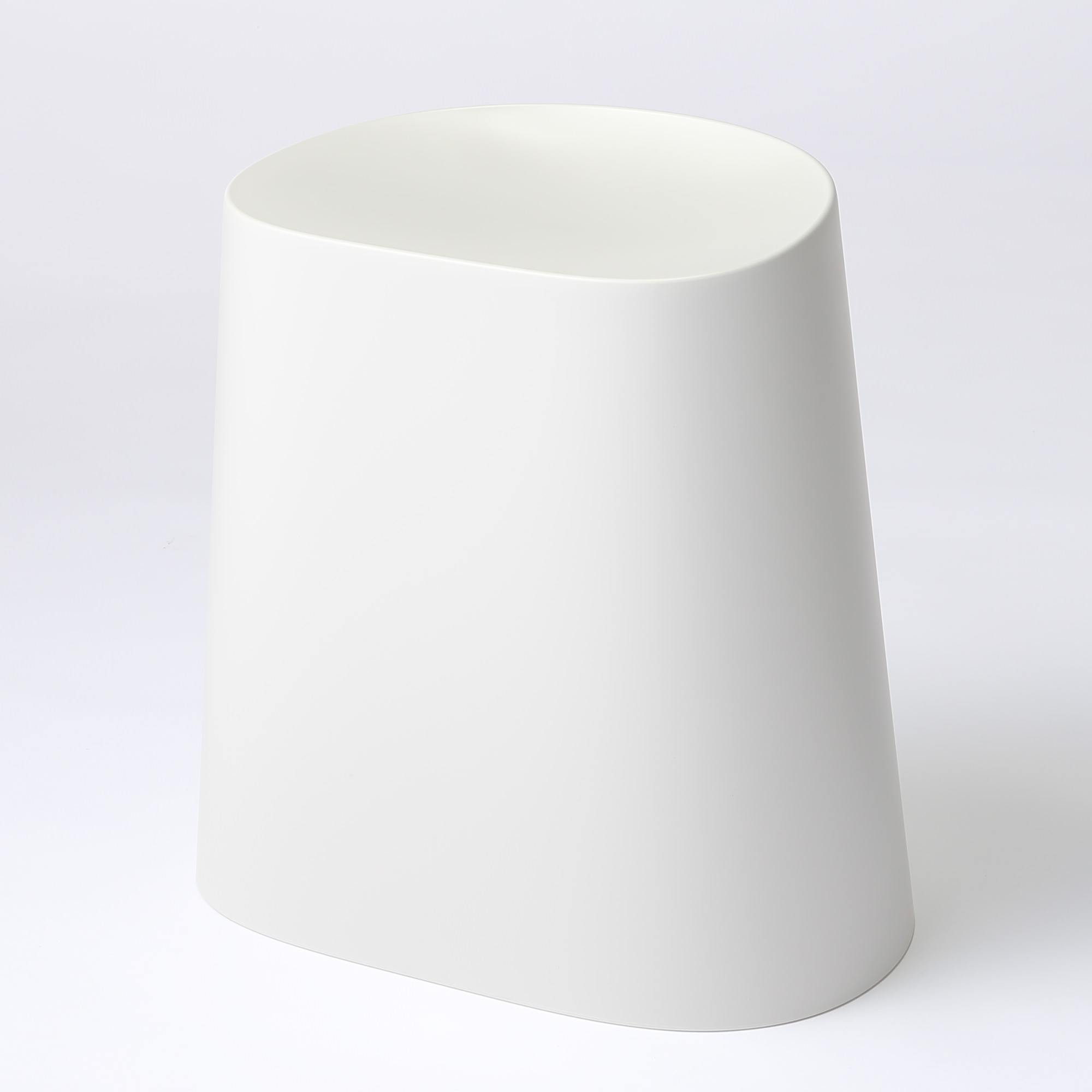 MUJI | POLYPROPYLENE STACKABLE STOOL / LIGHT GREY
