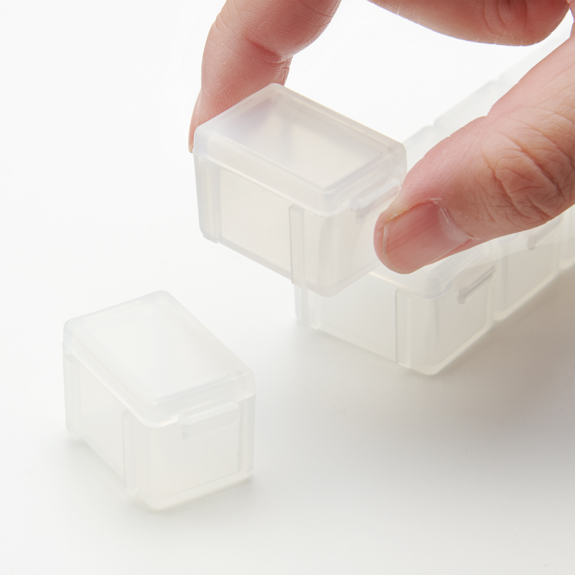 POLYPROPYLENE CONNECTABLE PILL CASE