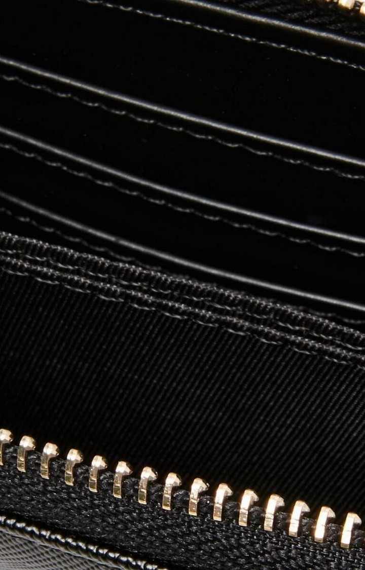 Bchanged Black Handbags