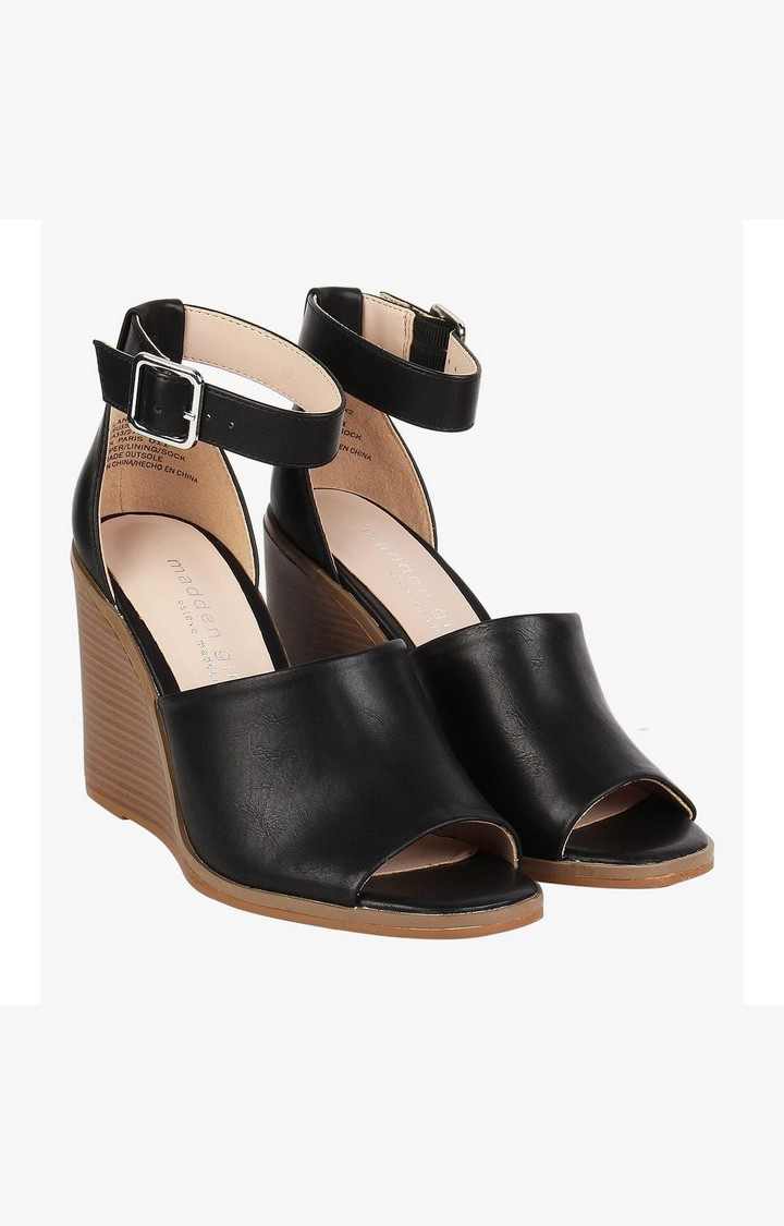 Garlandd Black Wedges