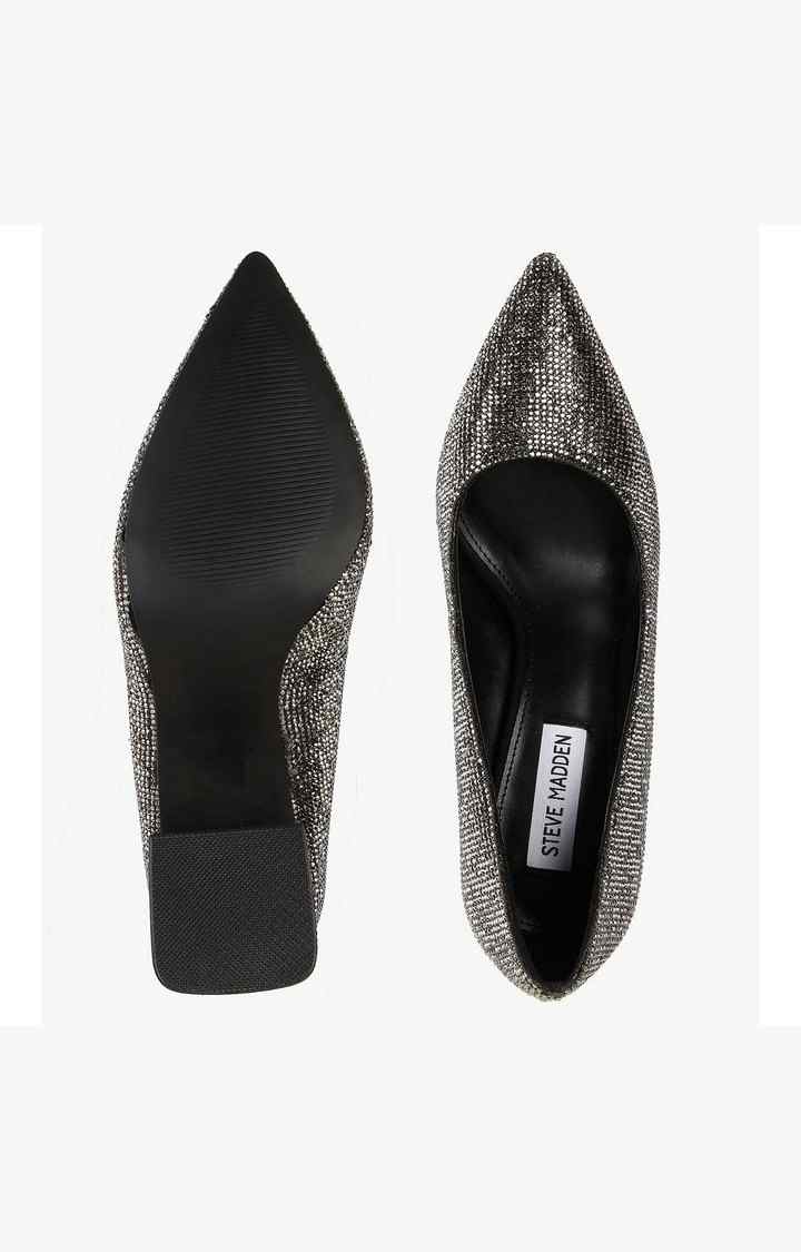 Sherrie-R Black Pumps