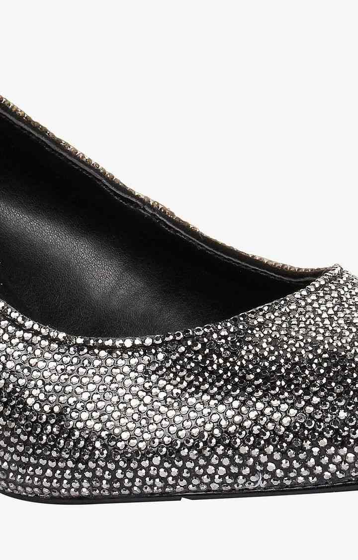 Sherrie-R Black Pumps
