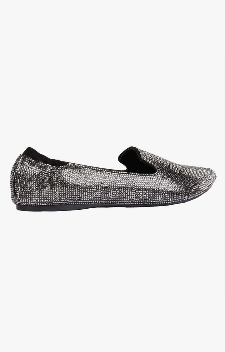 Frankie-R Black Closed Flats & Ballerinas
