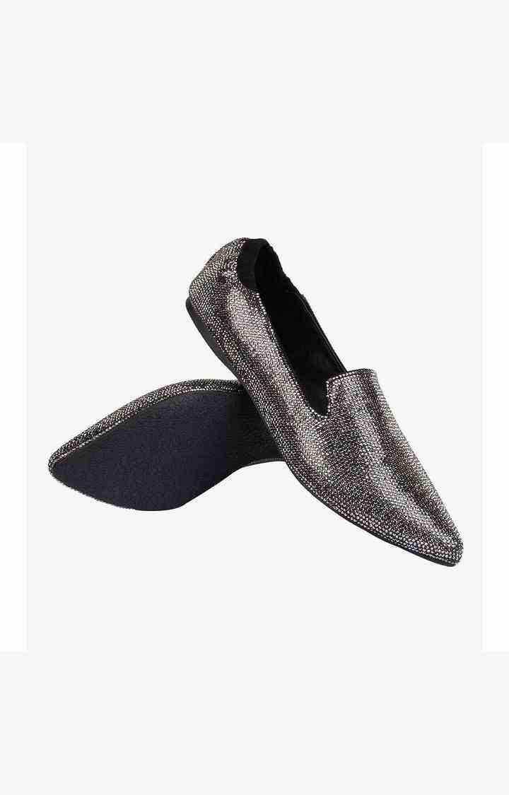 Frankie-R Black Closed Flats & Ballerinas
