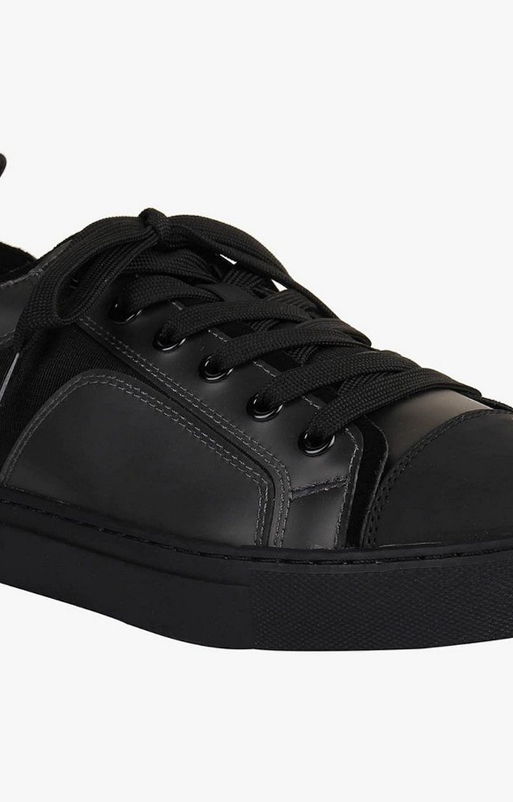 Calle Black Sneakers