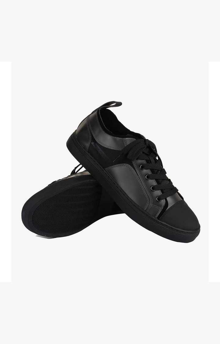 Calle Black Sneakers