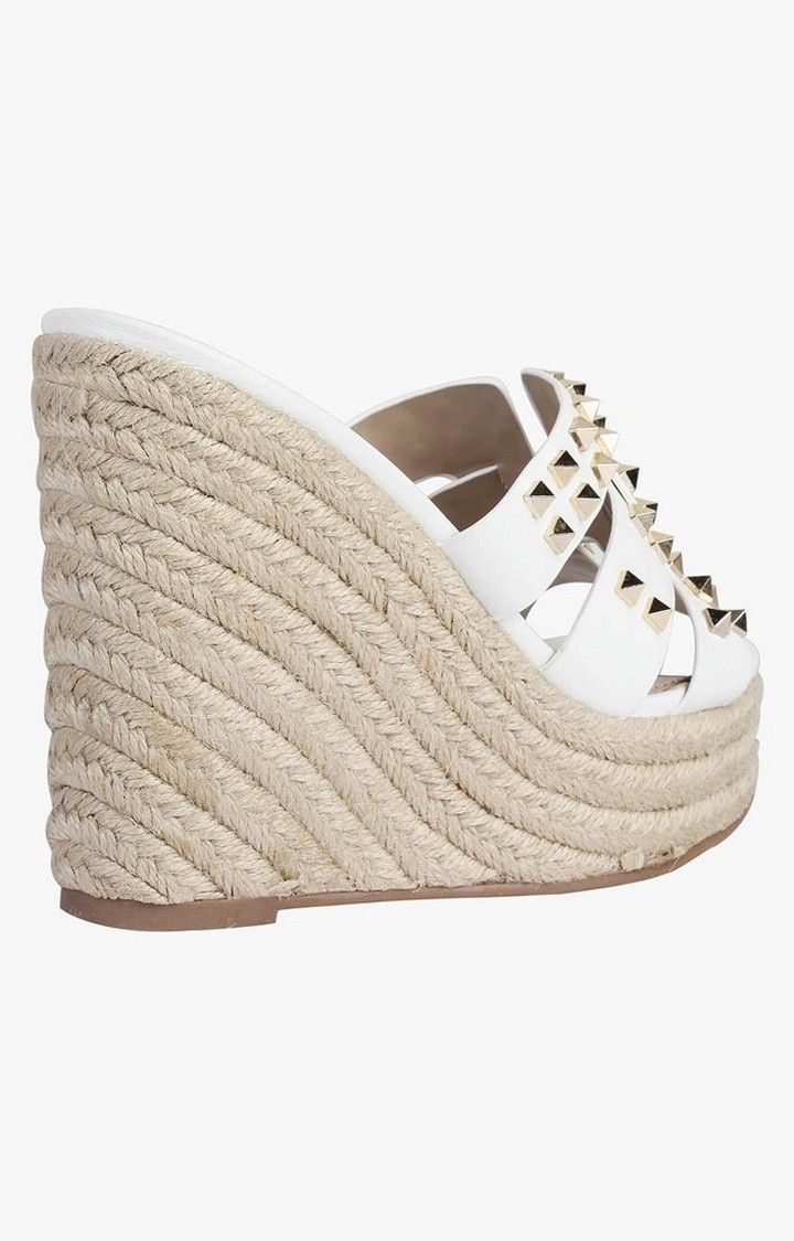 Cycle White Wedges