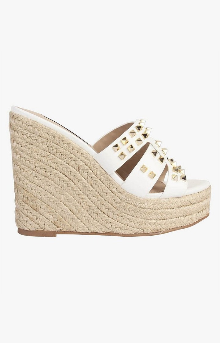 Cycle White Wedges