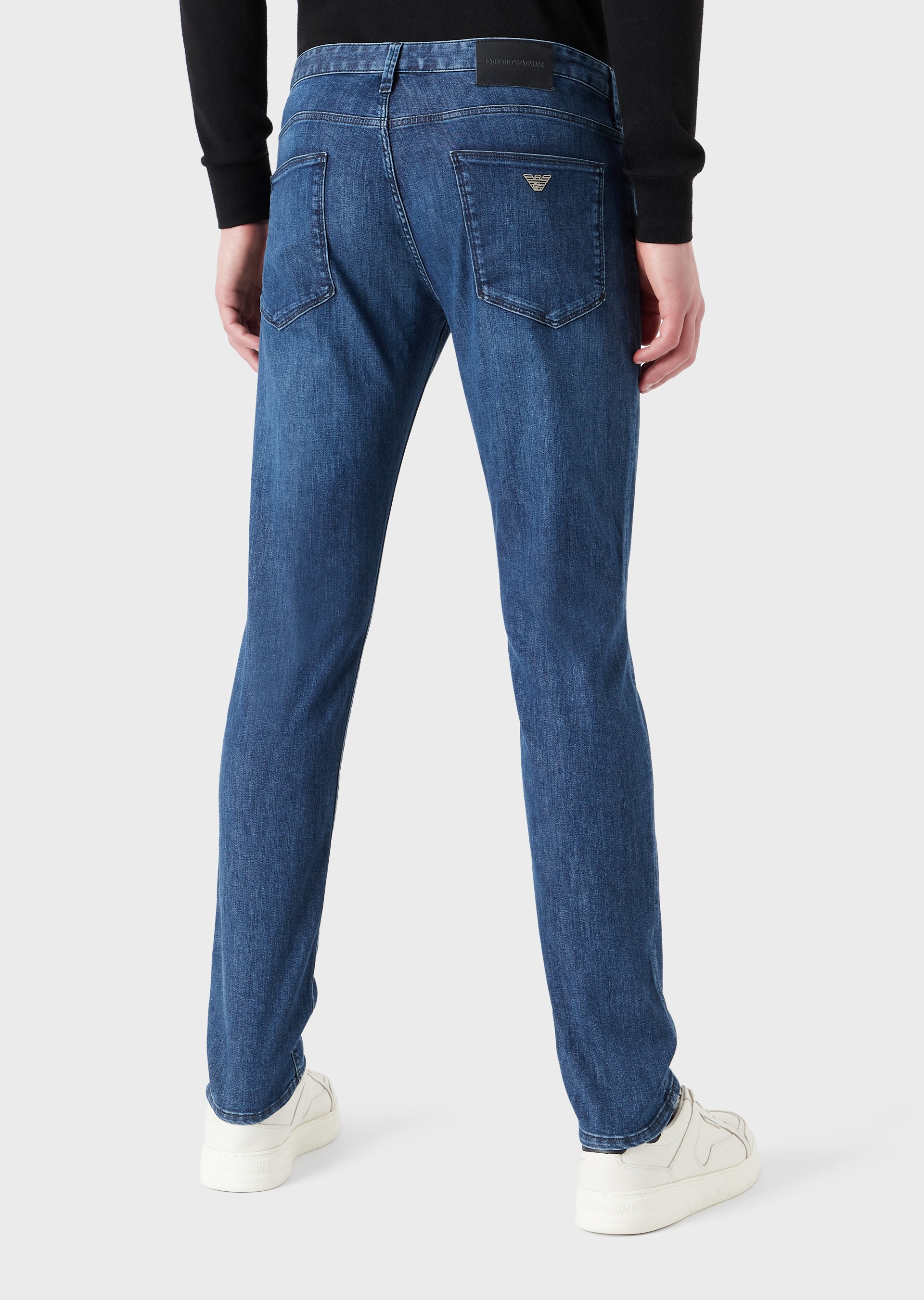 MEN-APPARELS-JEANS