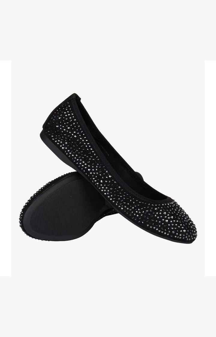 Rylie Black Closed Flats & Ballerinas