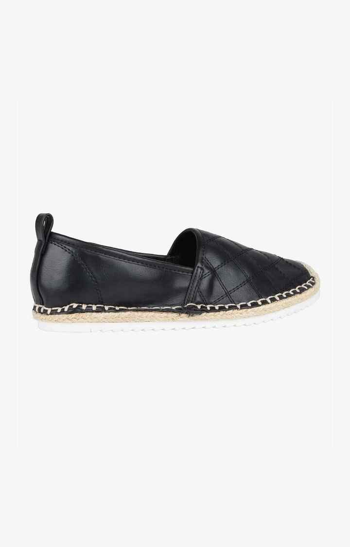 Ella Black Closed Flats & Ballerinas