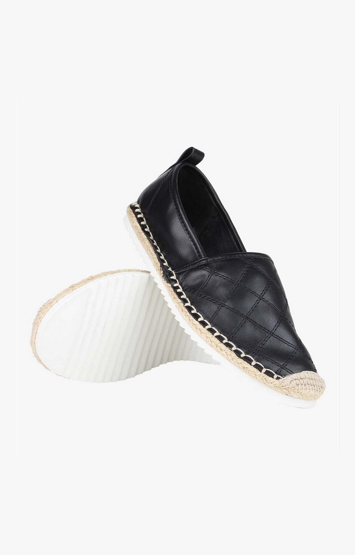 Ella Black Closed Flats & Ballerinas