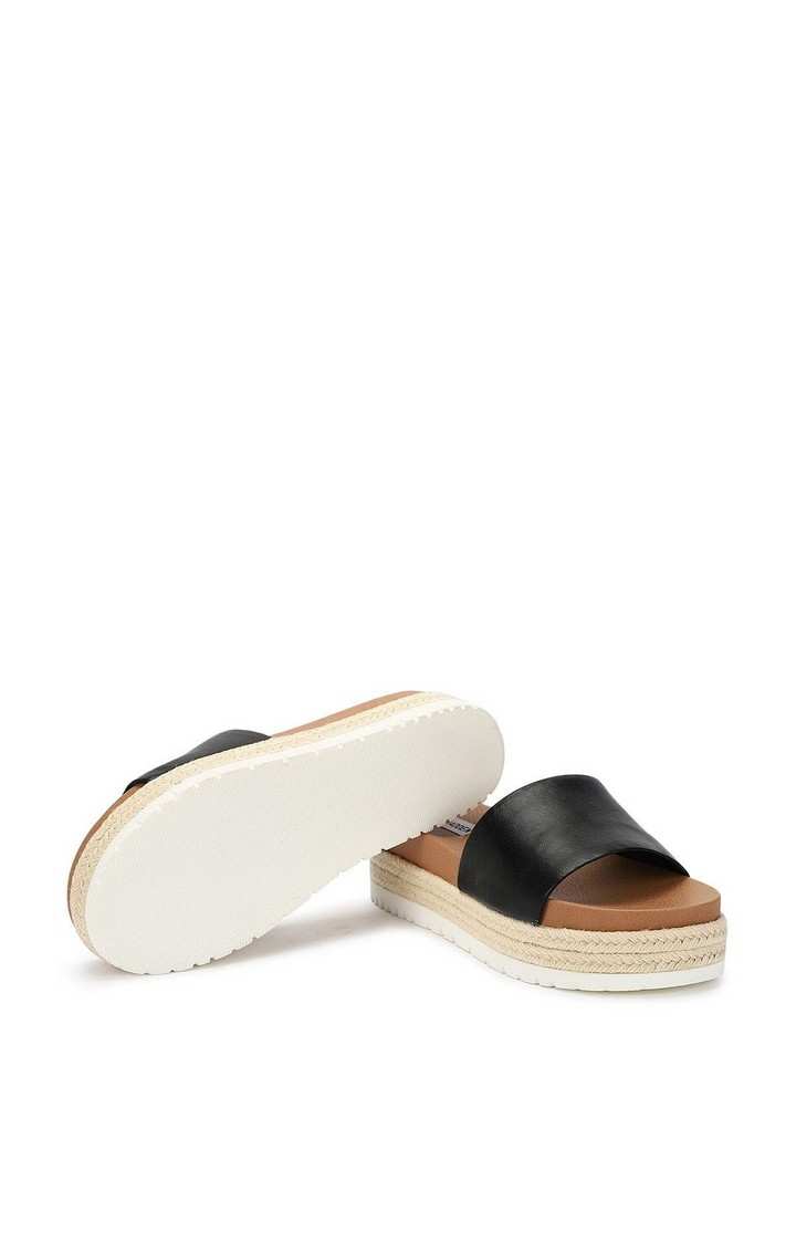 Tazer Black Wedges
