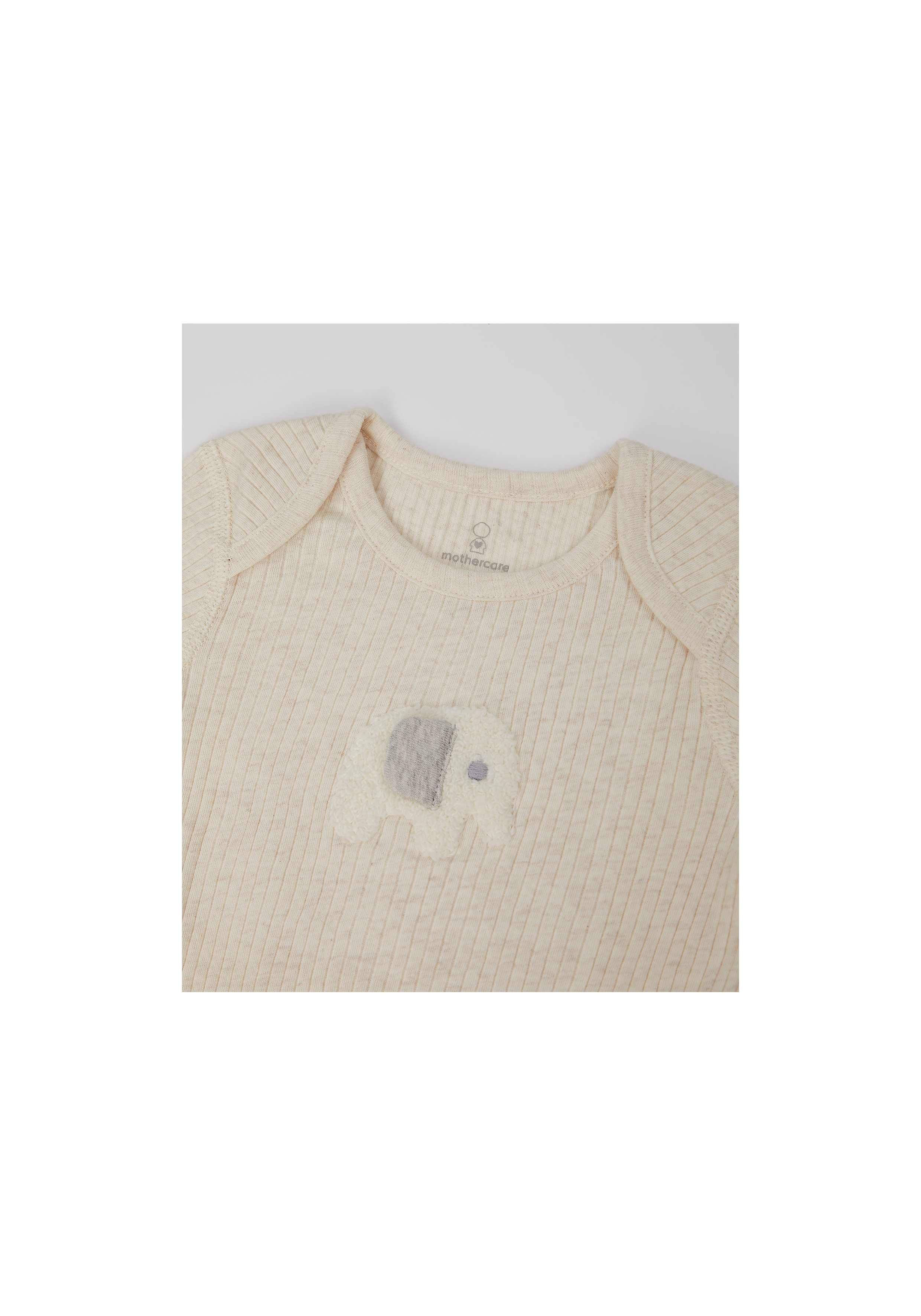 https://cdn.fynd.com/v2/falling-surf-7c8bb8/fyprod/wrkr/products/pictures/item/free/original/000000410258208007/1DLwCAFiwy-YA315-3.jpg